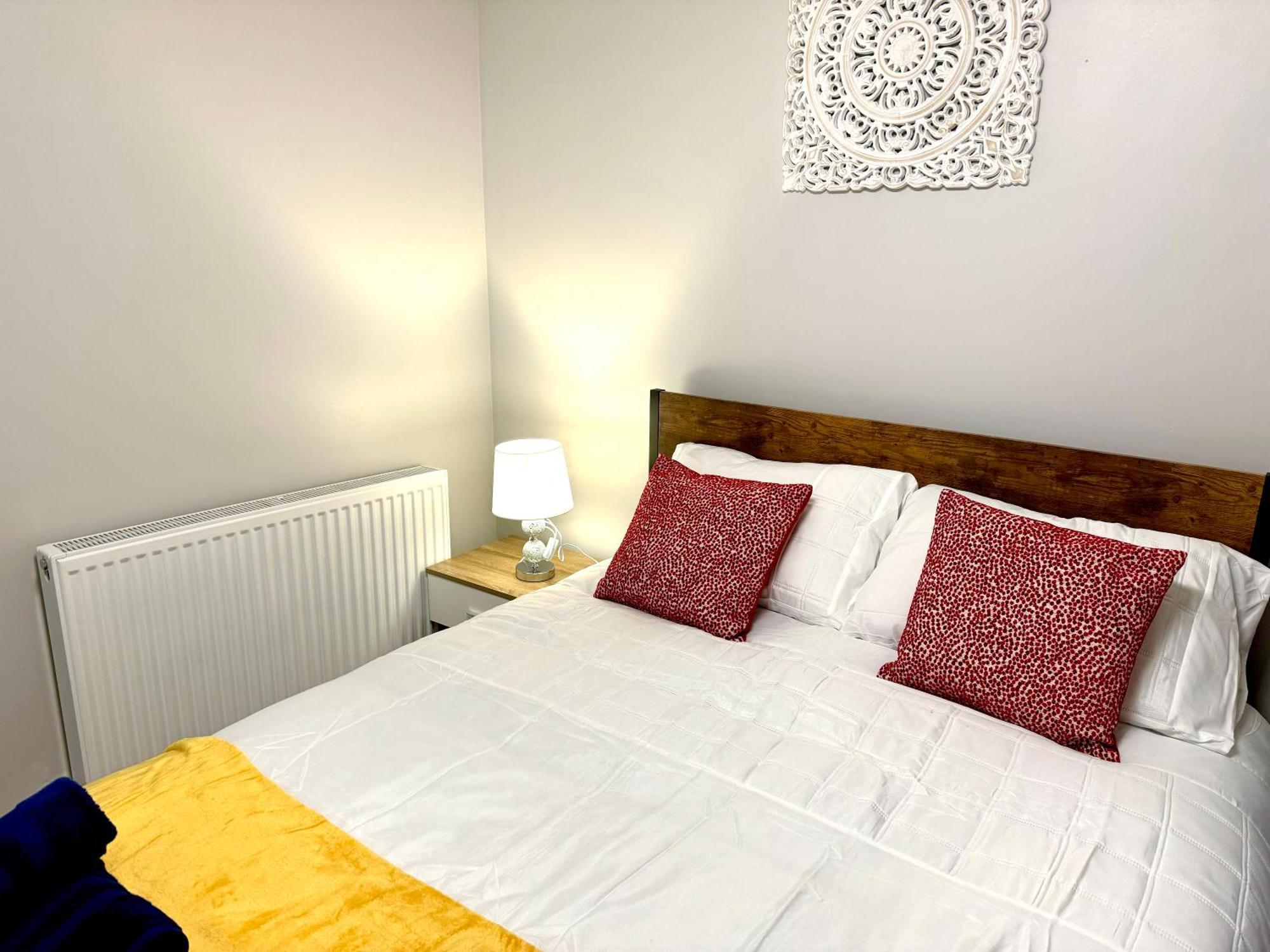 Comfy Studio Flat And Workspace Near Ashton-U-Lyne Station スタリーブリッジ エクステリア 写真